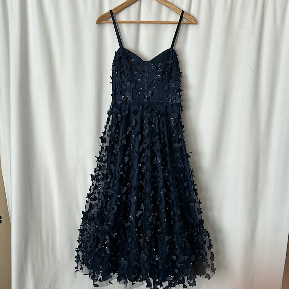 Lulus Navy Blue Butterfly Spaghetti Straps Lace Up Midi Dress **Size M** 🦋🦋 - Picture 5 of 10